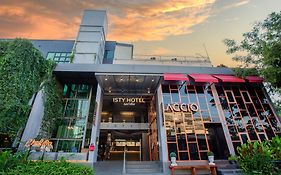 โรงแรมอิสตี้ (SHA Extra Plus)